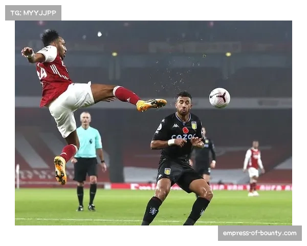 迪马塔梅开二度实现反超 重庆铜梁龙反击效率惊人